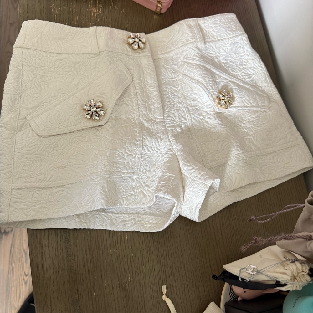 Michael Kors Collection White High Waist Shorts with Intricate Texture